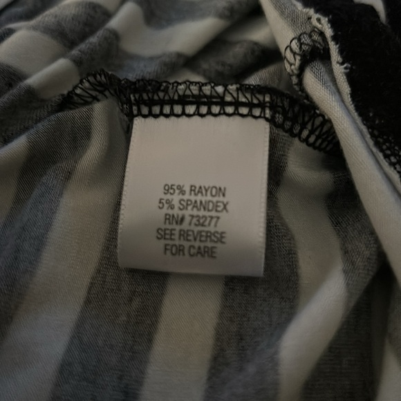 Dana Buchanan top - Picture 5 of 5